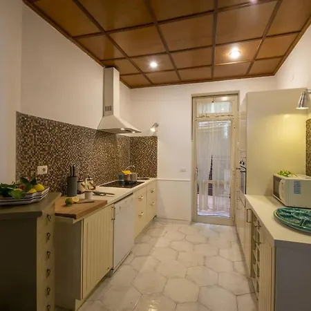 Matisse Apartment
